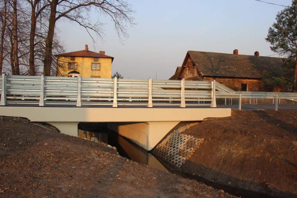 Przebudowa mostka przy ul. Jałowcowej w Zabłociu